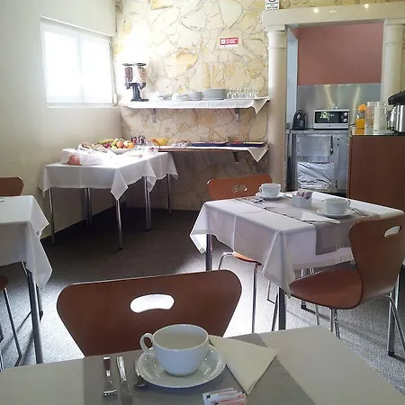 Laurus Hotel