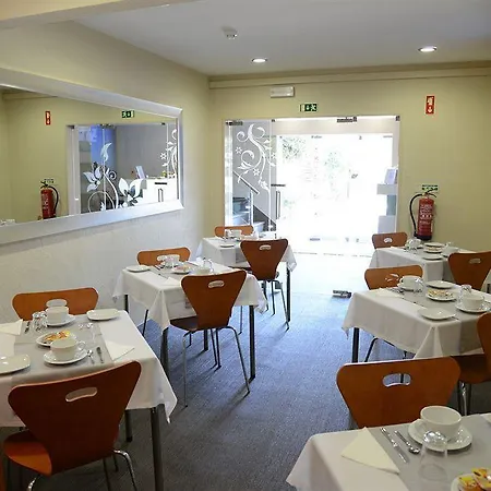 Laurus Hotel