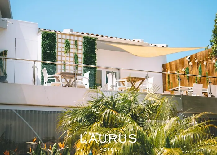 Laurus Hotel 2*