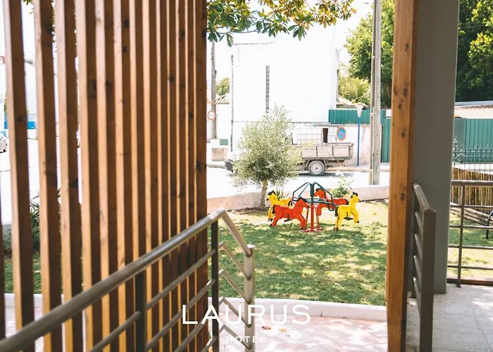 Laurus 2*