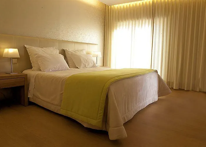 Laurus Hotel